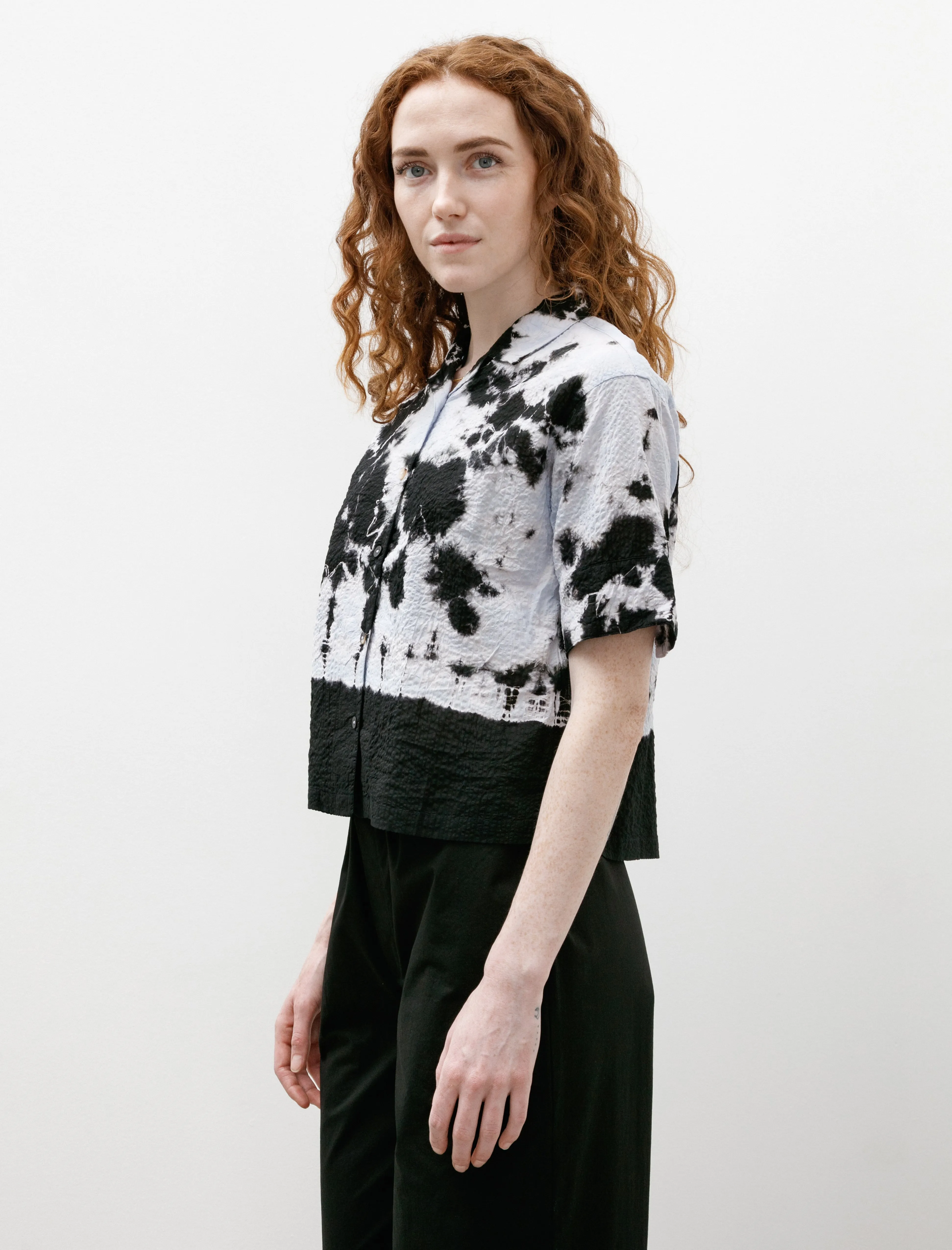 Madara Shibori Fragment Transparent Wrinkled Stripe Blouse Black/Mist Blue