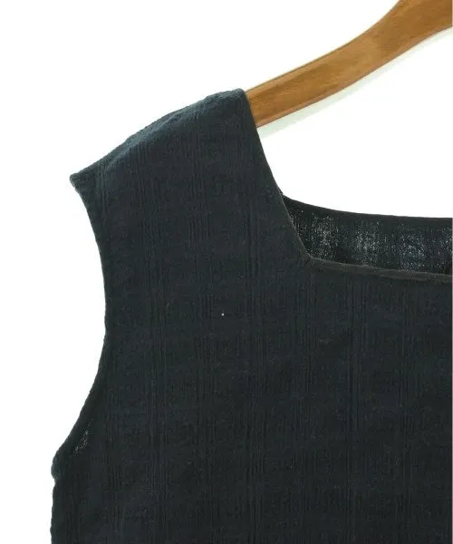 Pheeta Vests