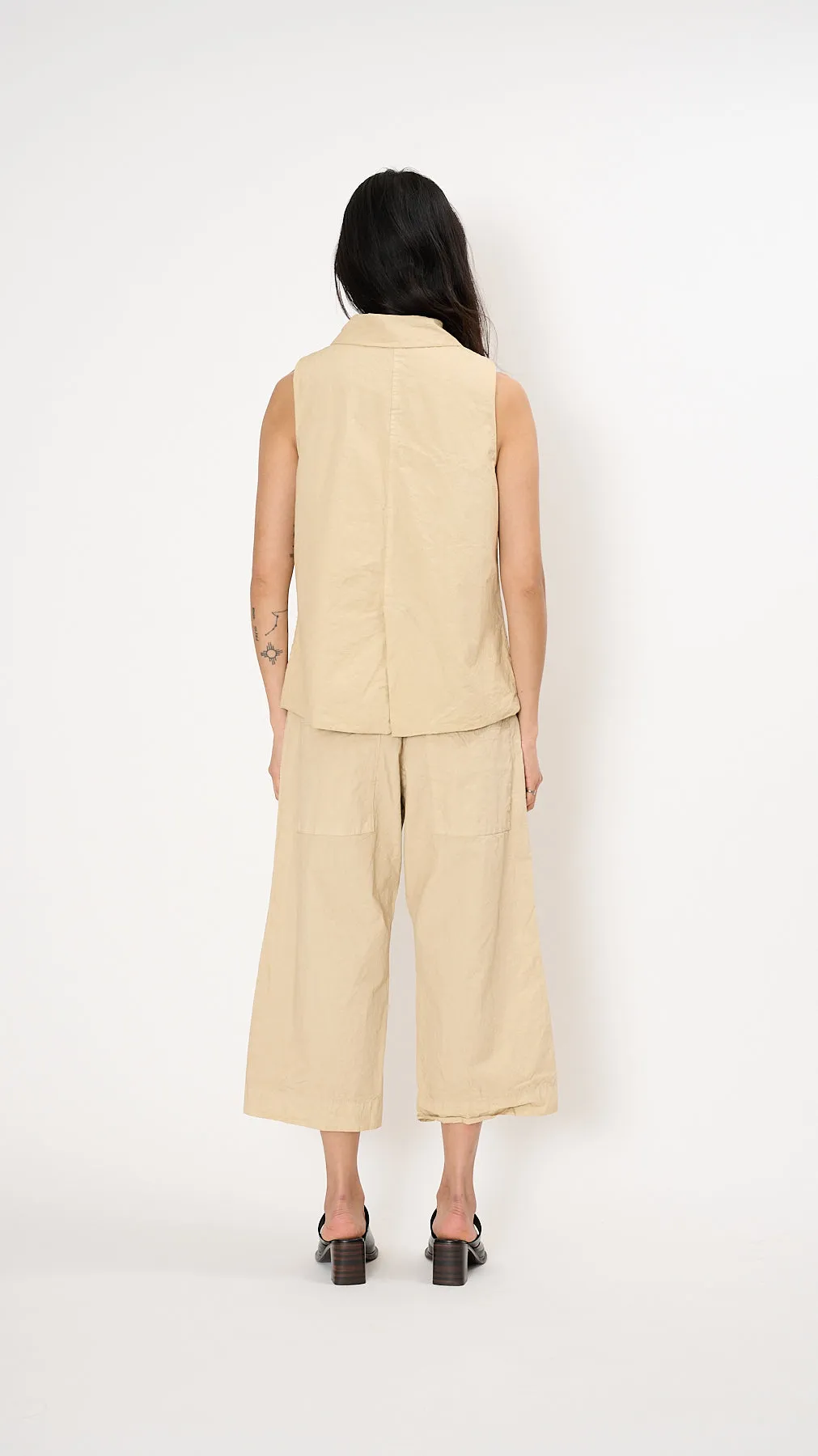 Sleeveless Blazer CC in Cream