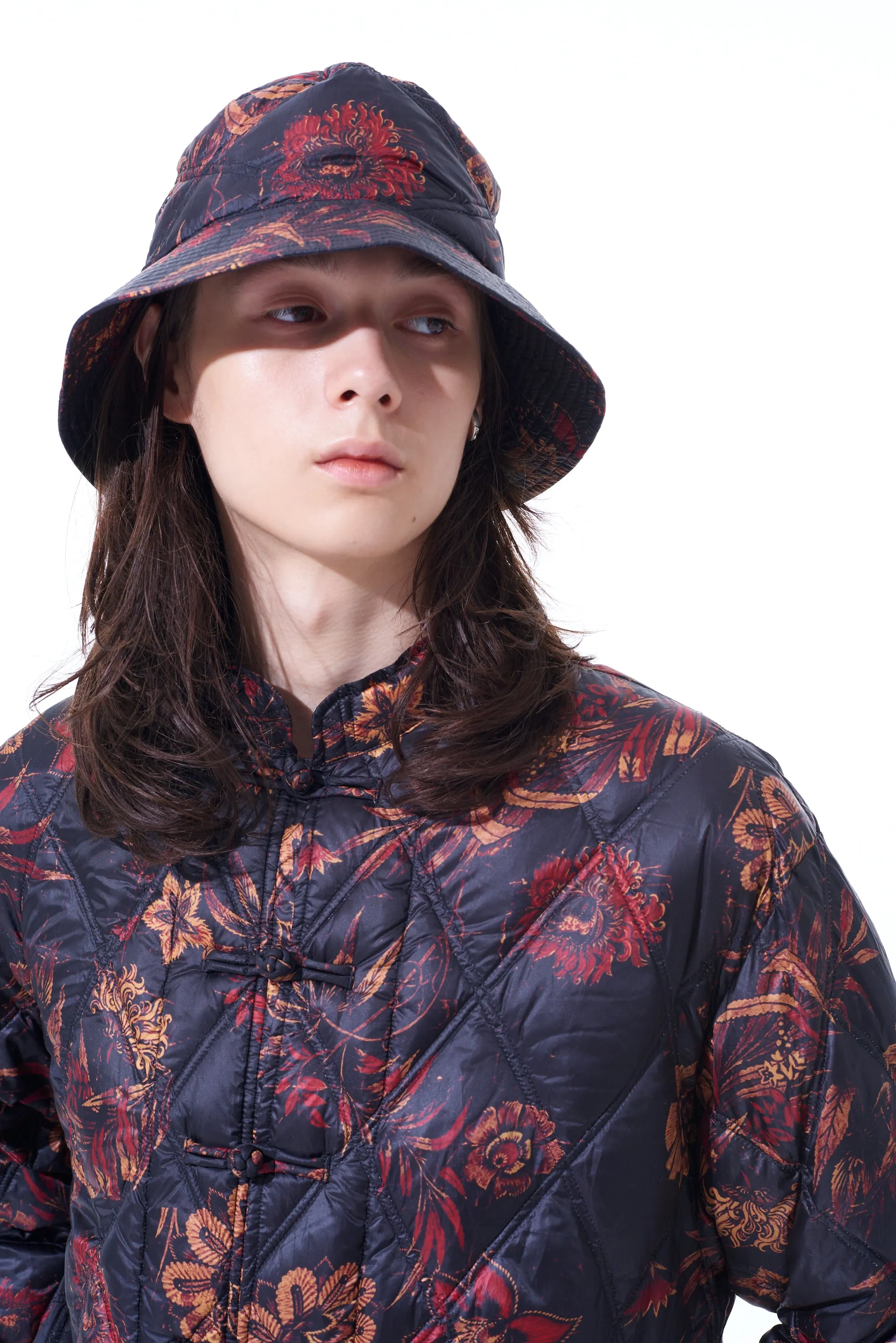 S'YTE x TAIONCollaboration Collection FLORAL PATTERN QUILTED DOWN BUCKET HAT