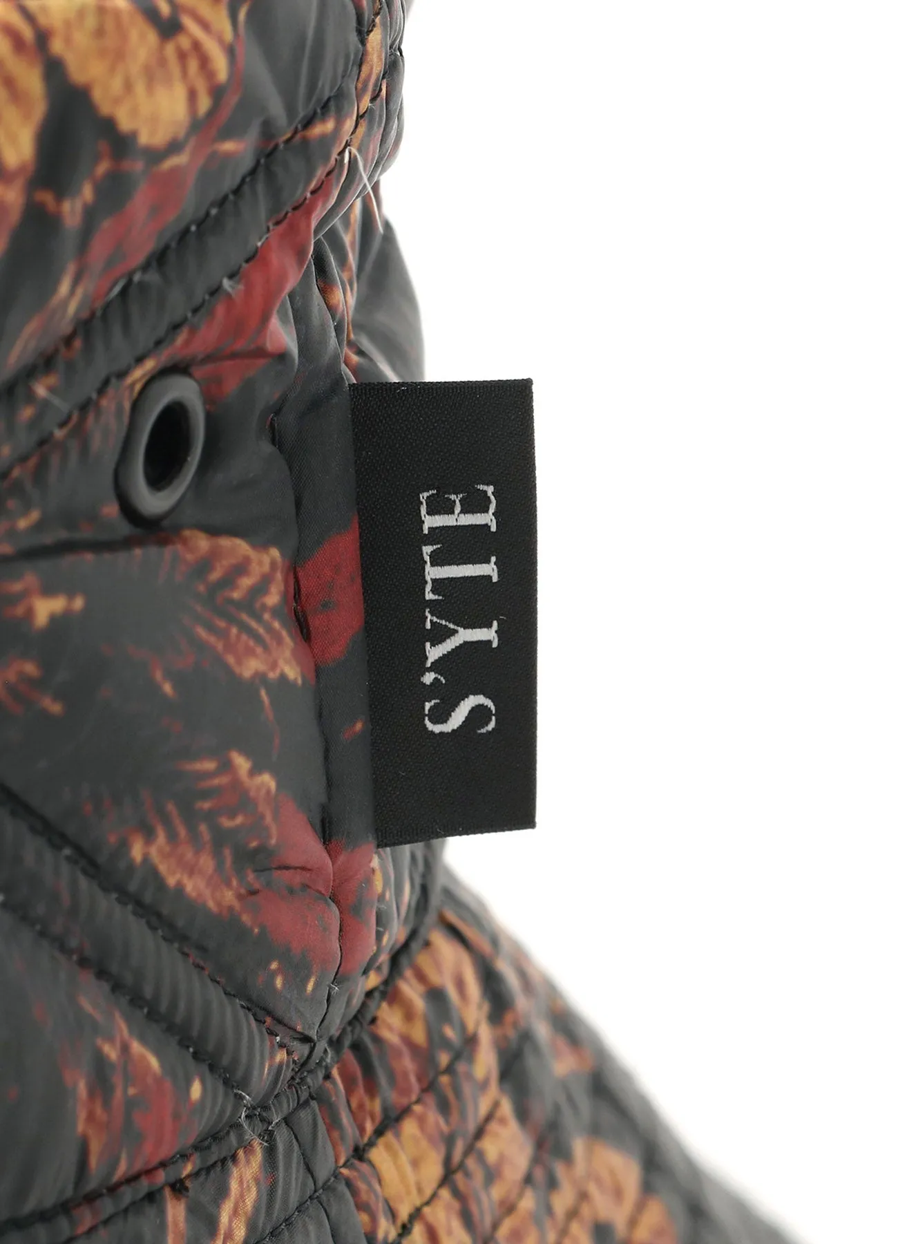 S'YTE x TAIONCollaboration Collection FLORAL PATTERN QUILTED DOWN BUCKET HAT